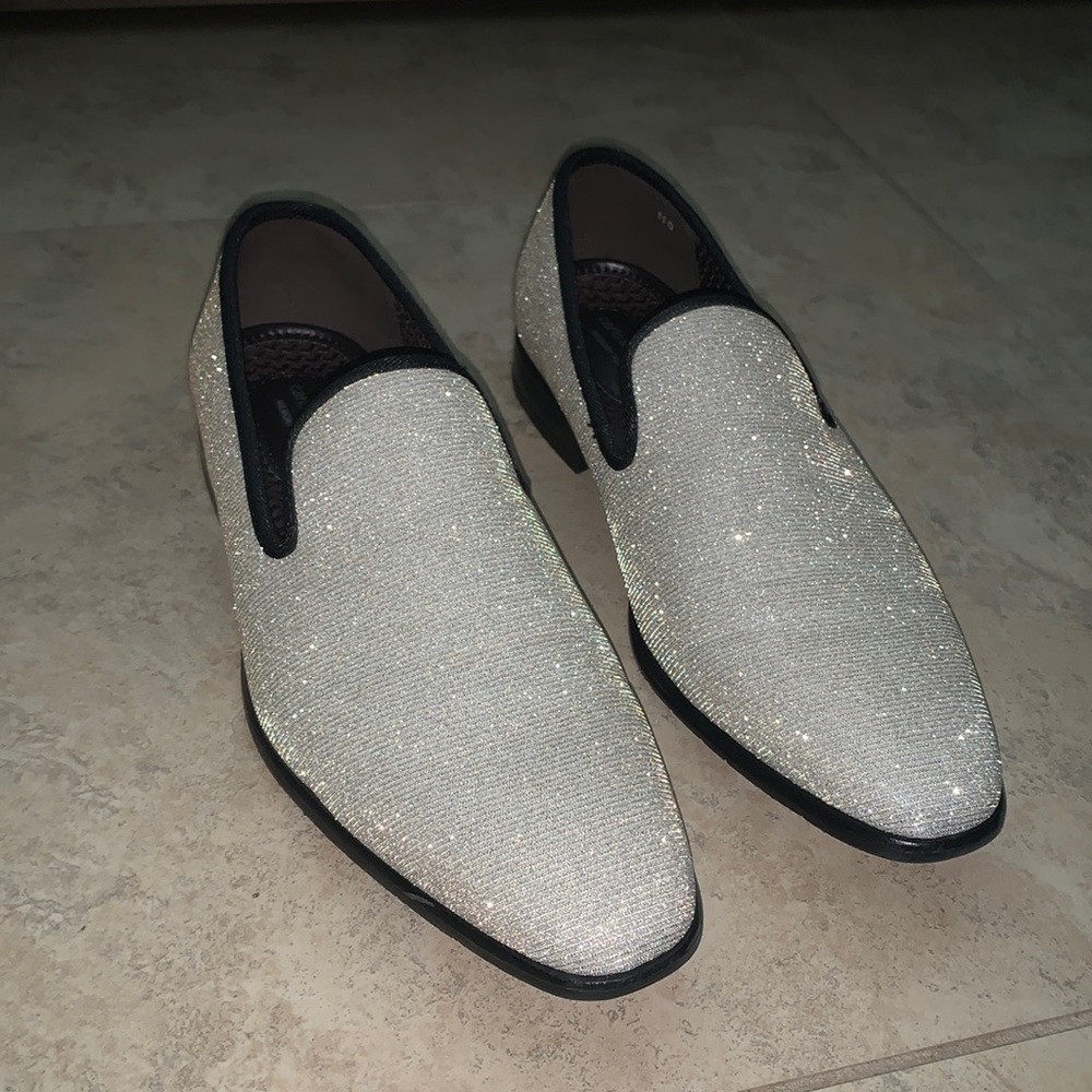 Dress shoes with a nice sparkle. Size 11 men’s